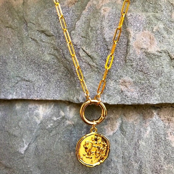 18” LEO Zodiac Charm Necklace ♌️ - Picture 1 of 2